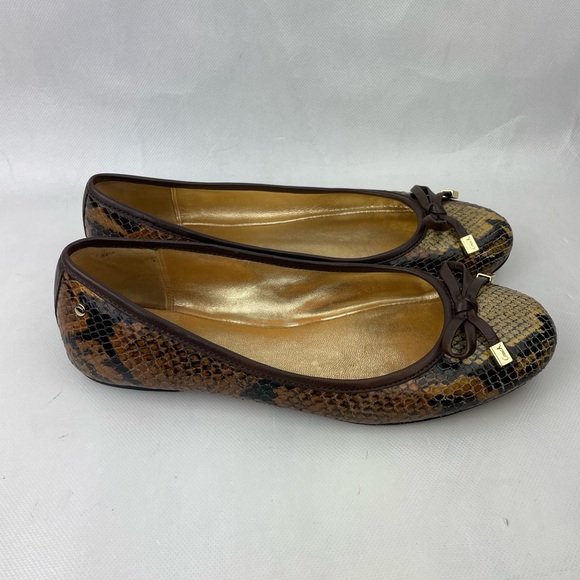 Coach Leather Stain Skin Flat Shoes Sz 7B - Picture 2 of 12